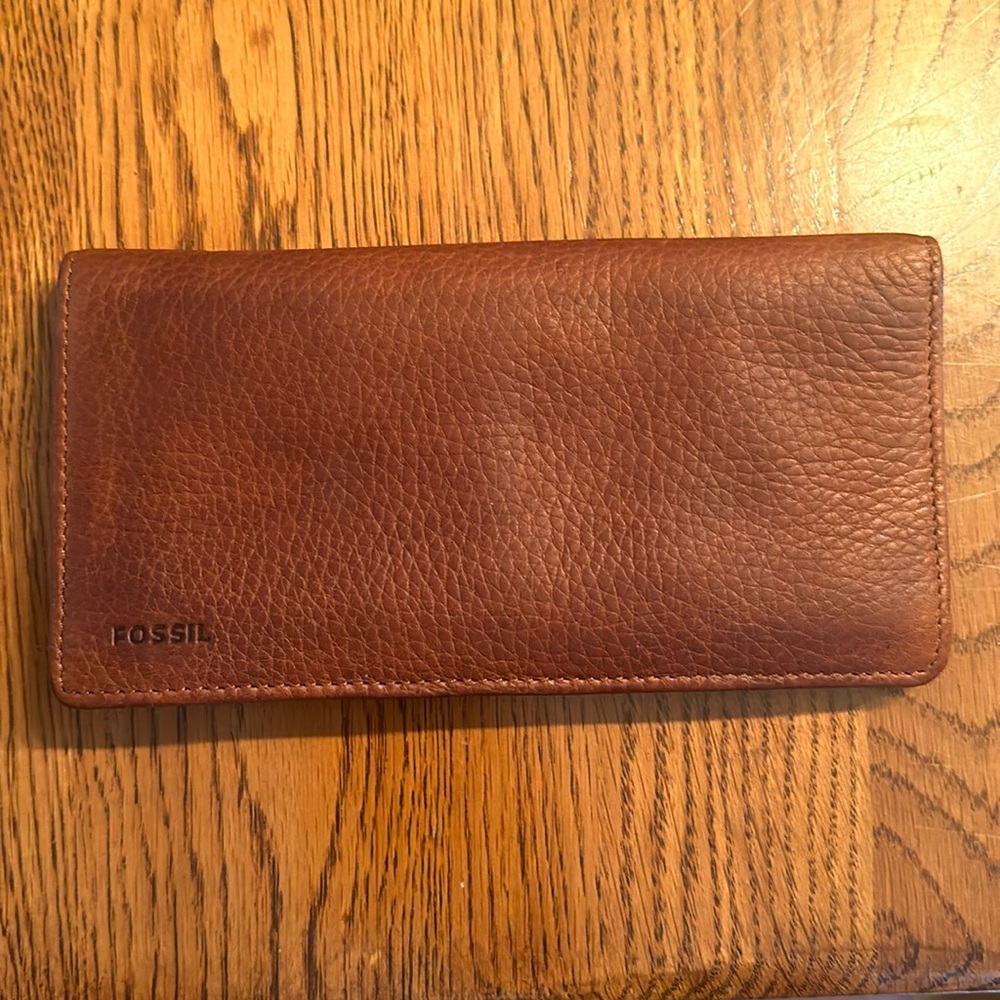 Fossil unisex flap clutch checkbook wallet